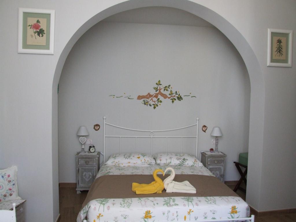 La Casa Di Alessio Bed & Breakfast Lecce Ruang foto