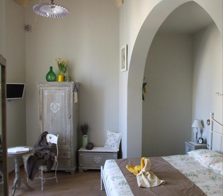 La Casa Di Alessio Bed & Breakfast Lecce Ruang foto