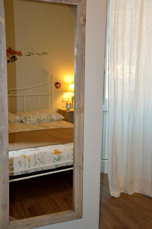 La Casa Di Alessio Bed & Breakfast Lecce Bagian luar foto