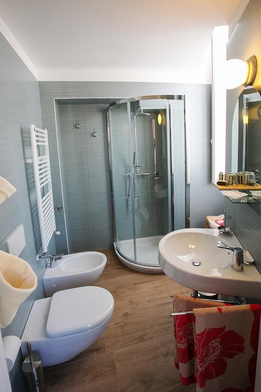 La Casa Di Alessio Bed & Breakfast Lecce Ruang foto