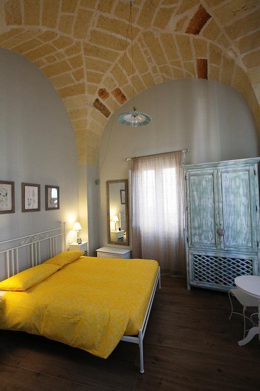 La Casa Di Alessio Bed & Breakfast Lecce Ruang foto